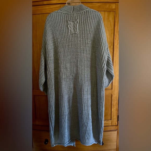 *SOLD* POL GRAY LONG OPEN FRONT CARDIGAN Chunky Knit Three Quarter Inch Sleeves - Picture 10 of 12